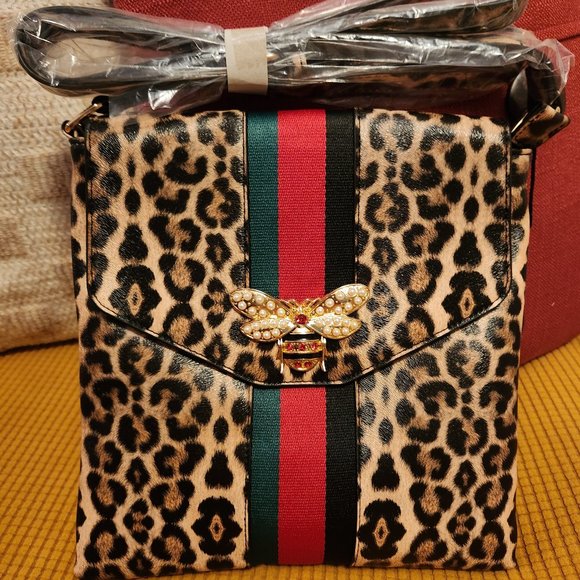 NWT Absolutely Gorgeous Animal Print Cross Body Bag - Picture 1 of 12